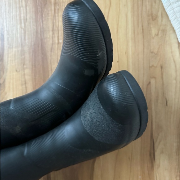 Hunter Original Refined Insulated Wave Texture Tall Wellies Size 7 rain boot - Picture 8 of 16